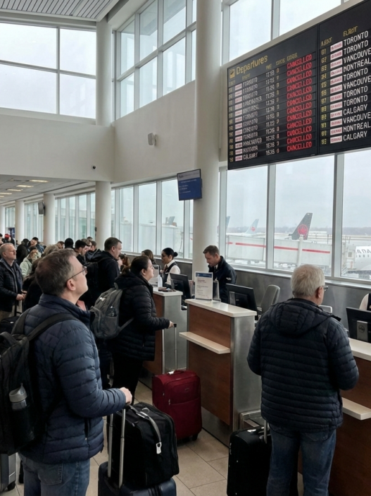airlines cancel flights to Canada